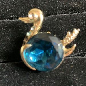 Vintage Swan Brooch w/ blue faux sapphire